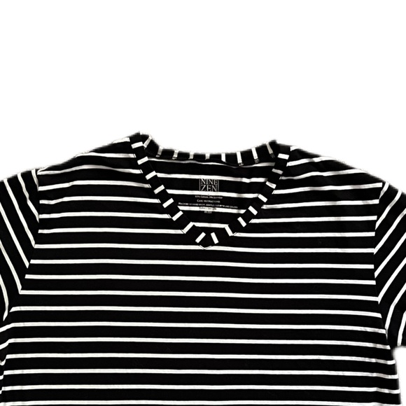 Nine Zen Size XL short sleeve striped t-shirt. Stretchy, V-neck. B & W EUC - Picture 3 of 5